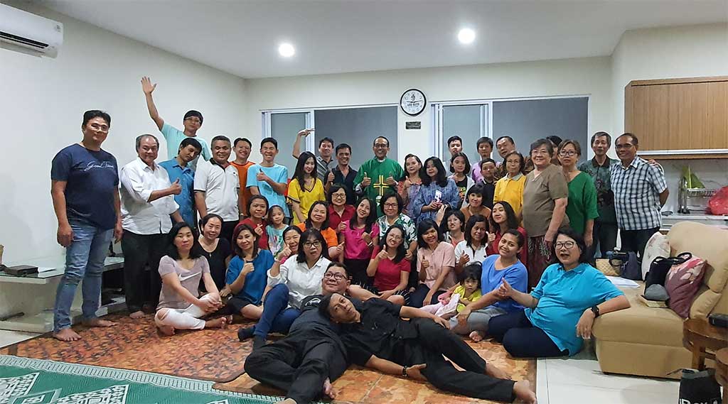Kunjungan Pastor Bimo OSC ke Lingkungan Nusa Loka. St. Ursula 7 November 2019
